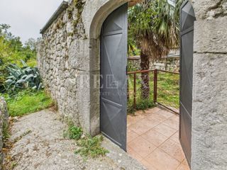 Haus - Verkauf - PRIMORSKO-GORANSKA - VINODOLSKA OPĆINA - GRIŽANE