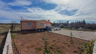 Haus - Verkauf - ISTARSKA - SVETVINČENAT - BOŠKARI