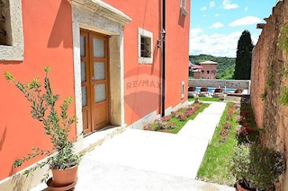 Haus - Verkauf - ISTARSKA - OPRTALJ - OPRTALJ