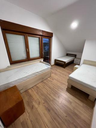 Haus - Miete - ZAGREBAČKA - VELIKA GORICA - LUKAVEC