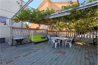 Haus - Verkauf - ŠIBENSKO-KNINSKA - TRIBUNJ - TRIBUNJ