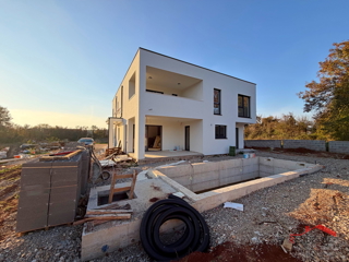 Haus - Verkauf - ISTARSKA - MARČANA - LOBORIKA