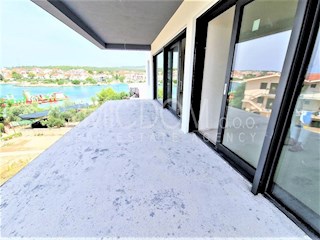 Stan - Prodaja - ŠIBENSKO-KNINSKA - ROGOZNICA - ROGOZNICA