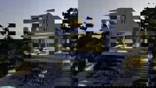 Haus - Verkauf - ŠIBENSKO-KNINSKA - VODICE - VODICE