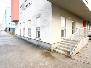 Poslovni prostor - Prodaja - GRAD ZAGREB - ZAGREB - ADAMOVEC