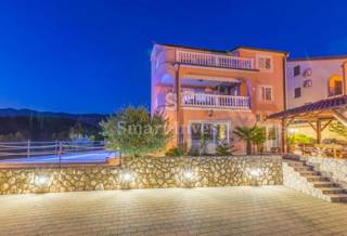Haus - Verkauf - PRIMORSKO-GORANSKA - CRIKVENICA - CRIKVENICA