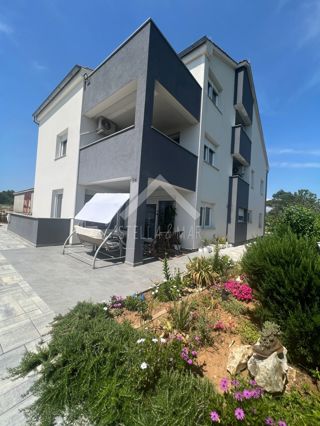 Haus - Verkauf - ZADARSKA - VIR - VIR
