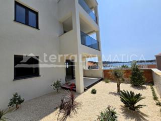 Flat - Sale - ŠIBENSKO-KNINSKA - ROGOZNICA - ROGOZNICA