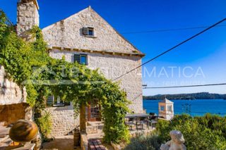 Kuća - Prodaja - ŠIBENSKO-KNINSKA - ŠIBENIK - ŠIBENIK