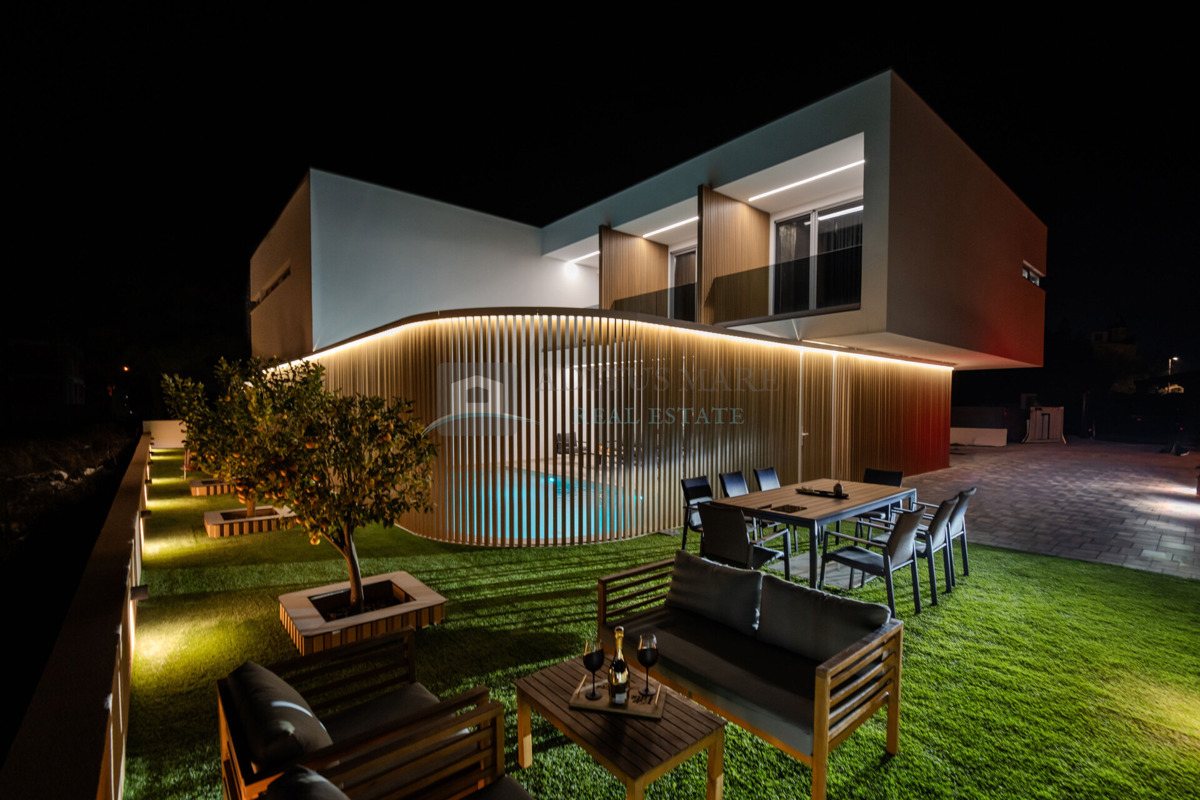 Дом VODICE, 800.000 €