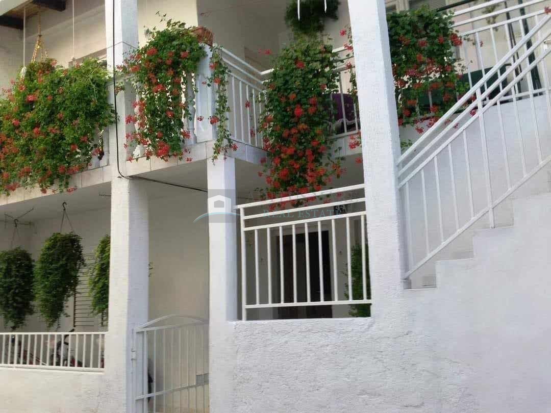 Vodice- kuća s dva apartmana -moguća zamjena