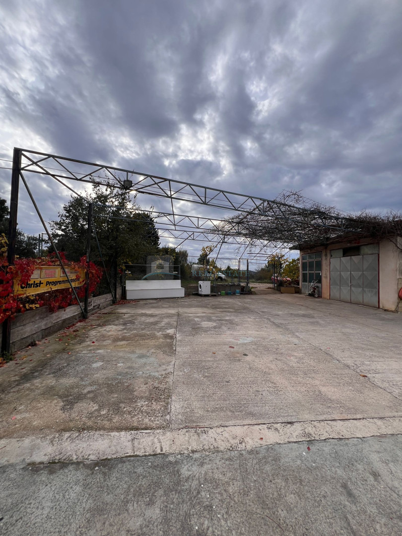 Коммерческая площадь ŠIBENIK, 180.000 €