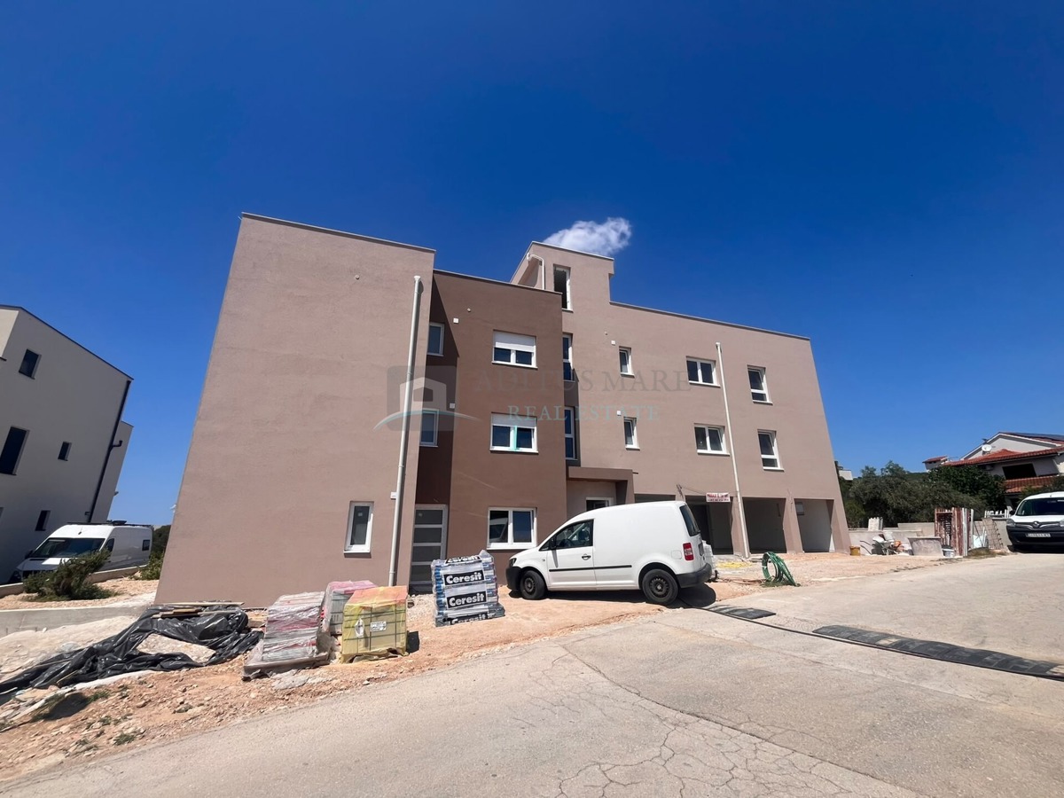 Stan - Vodice | Novogradnja | Krovna Terasa | Pogled Na More