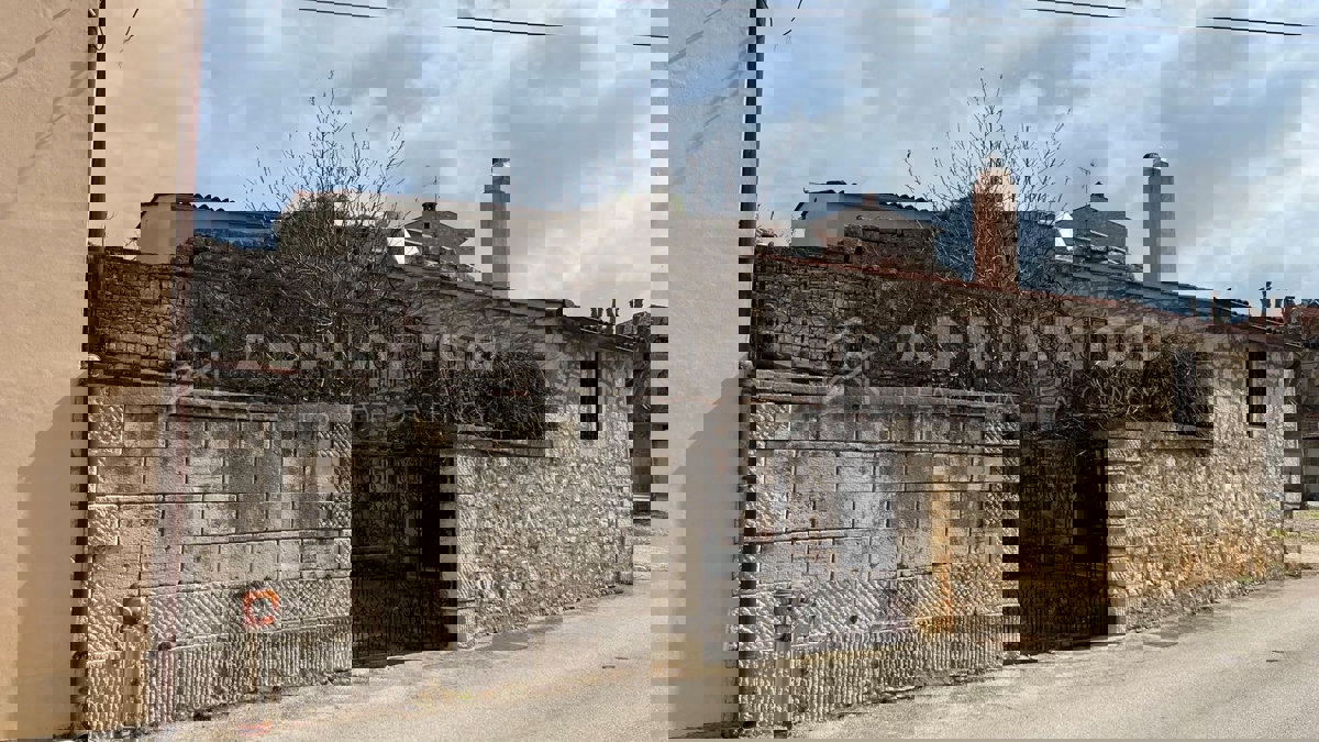 SVETI LOVREČ PAZENATIČKI