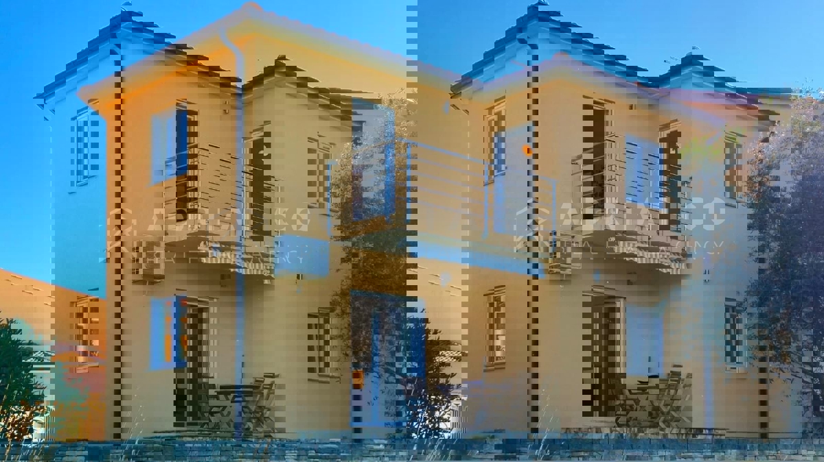 Casa VODNJAN, 390.000 €