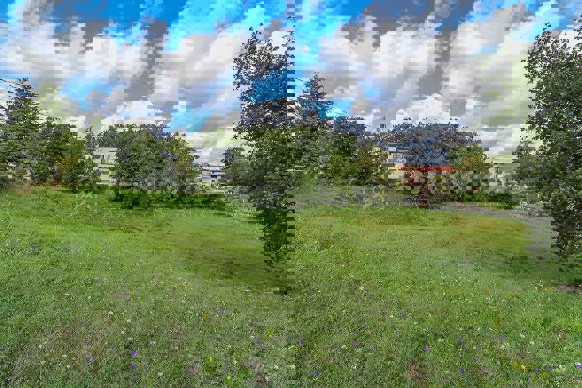 Terreno PAZIN, 125.000 €