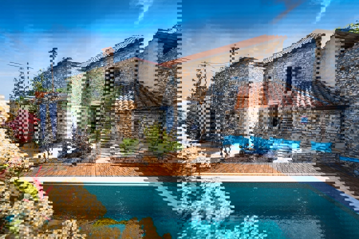 Дом KANFANAR, 750.000 €