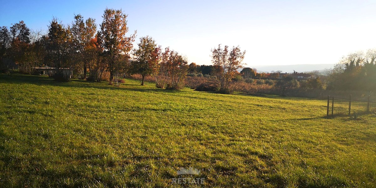 Terreno RAŠA, 52.000 €