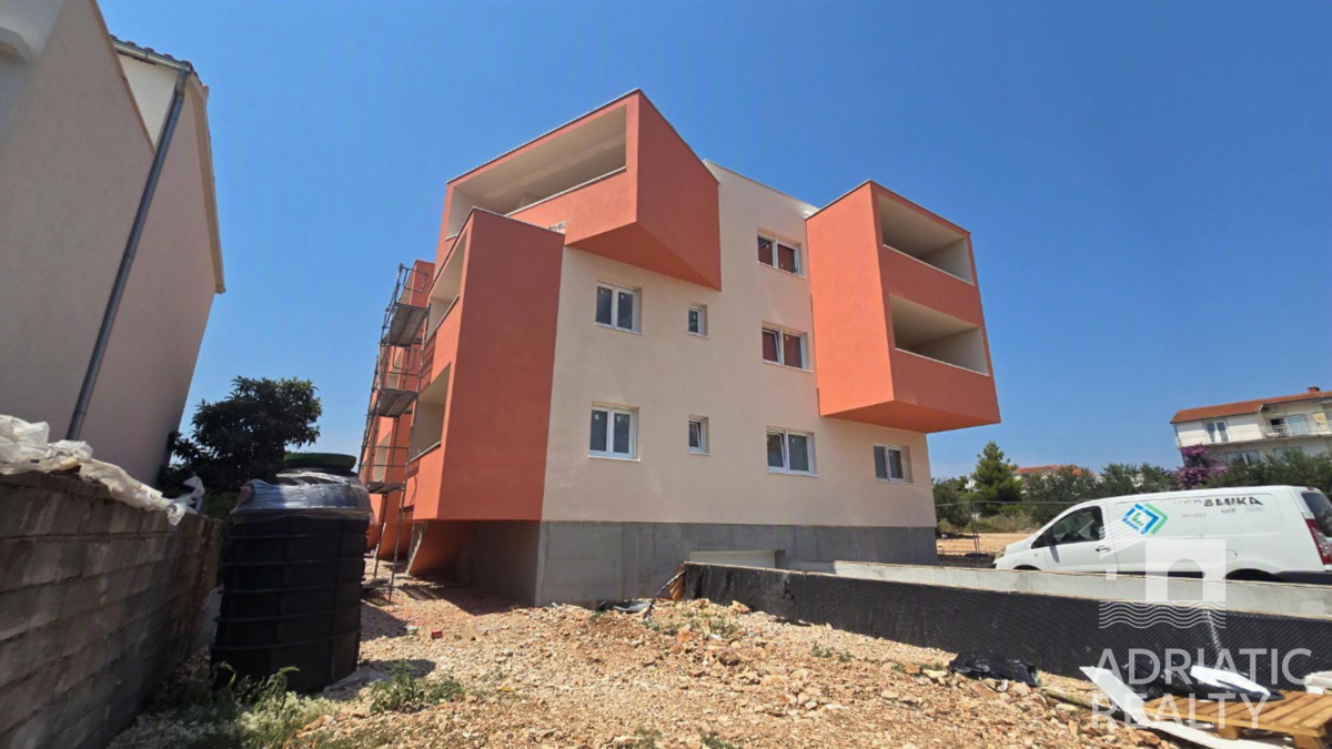 Vodice, new building – 1-bedroom apartment 48.80 m², 500 m from the sea