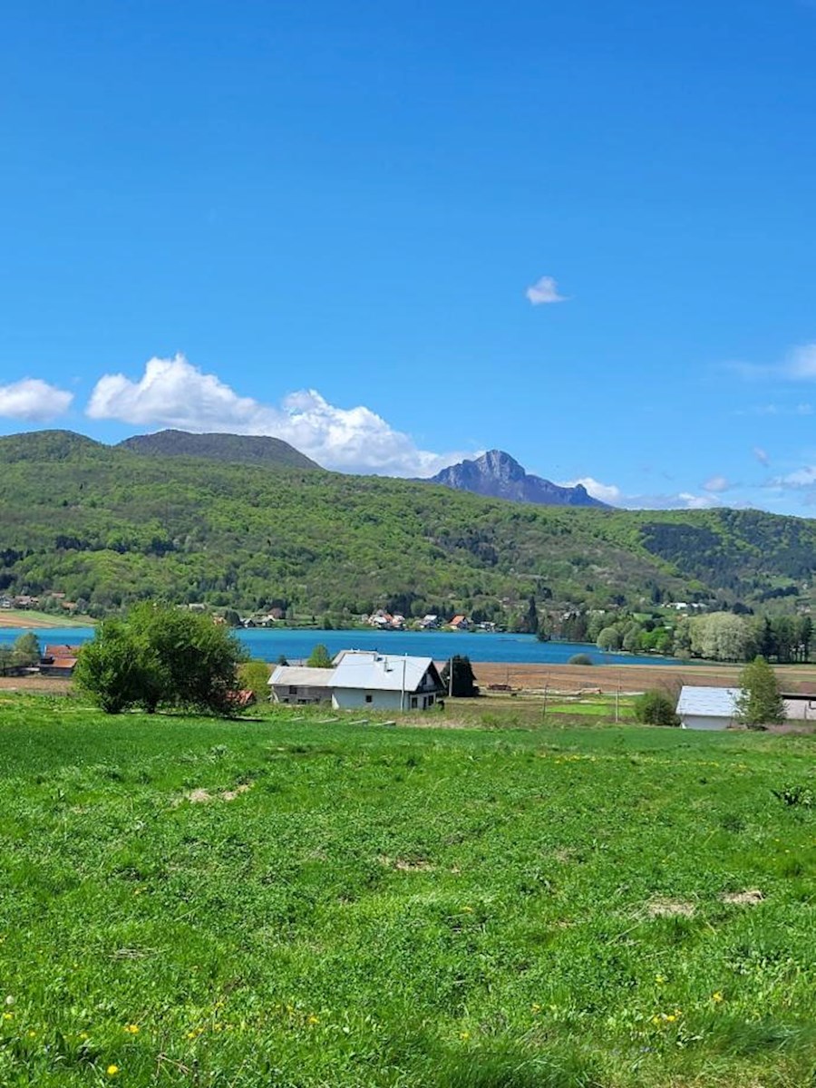 Terreno OGULIN, 42.000 €