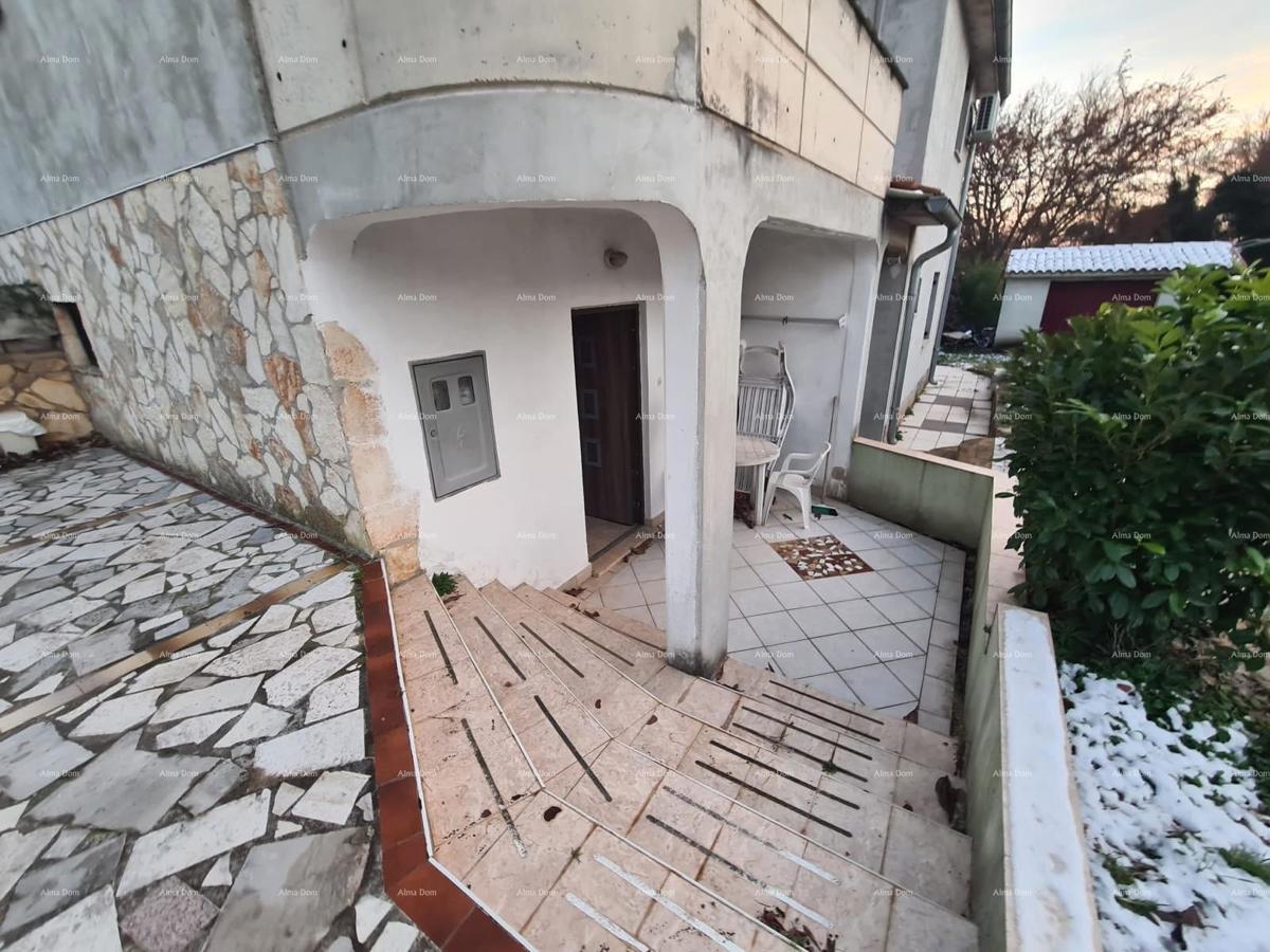Prodaje se samostojeća kuća – Poreč