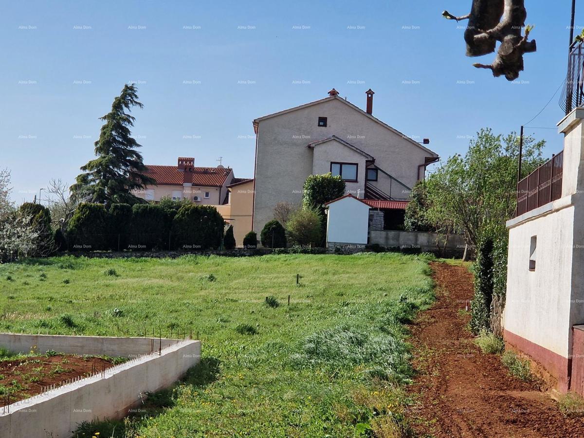 Участок PULA, 250.000 €