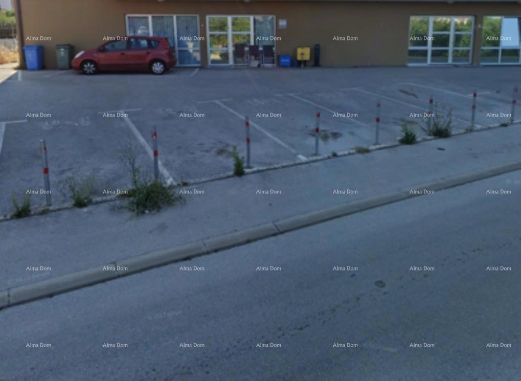 Locale commerciale PULA, 309.000 €