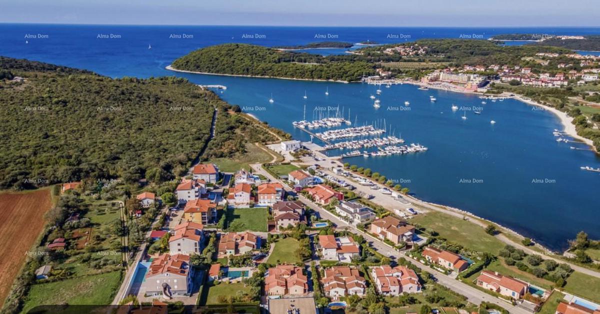 Участок MEDULIN, 350.000 €