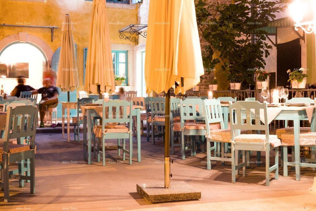 Locale commerciale FAŽANA, 1.800.000 €