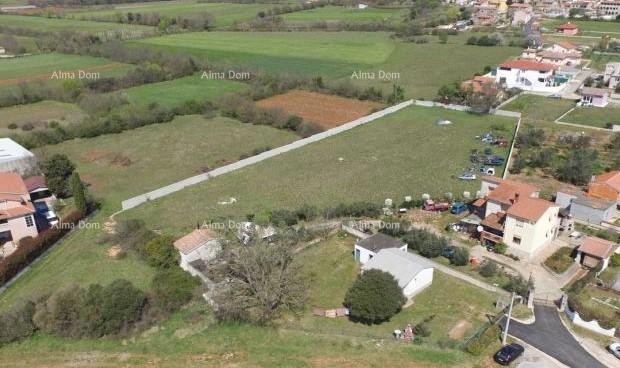 Участок LIŽNJAN, 495.000 €