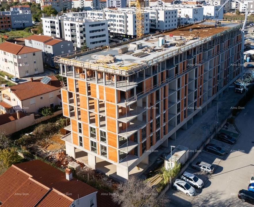 Pula! Višestambena, moderna zgrada s liftom, blizu centra. Stan s parkinim mjestom i spremištems67
