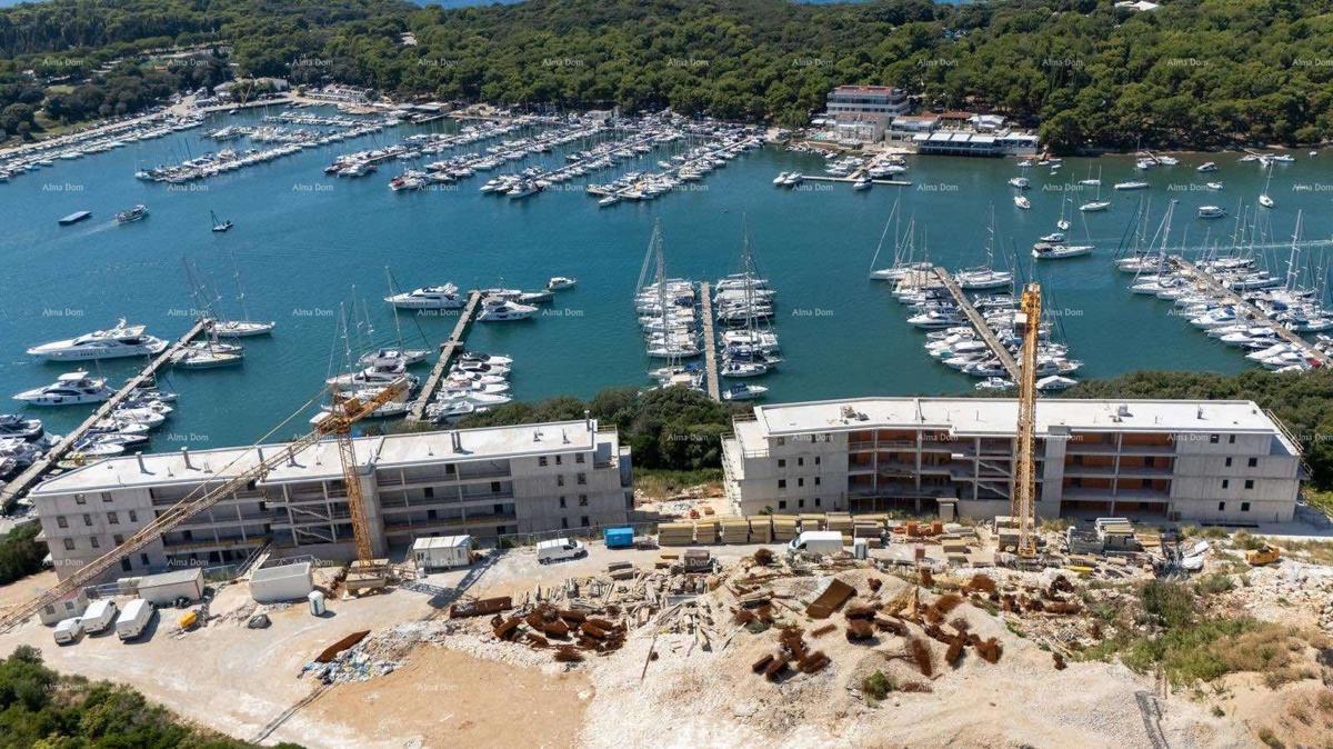 Sale of modern apartments in an exclusive building with a view of the marina, Pula!