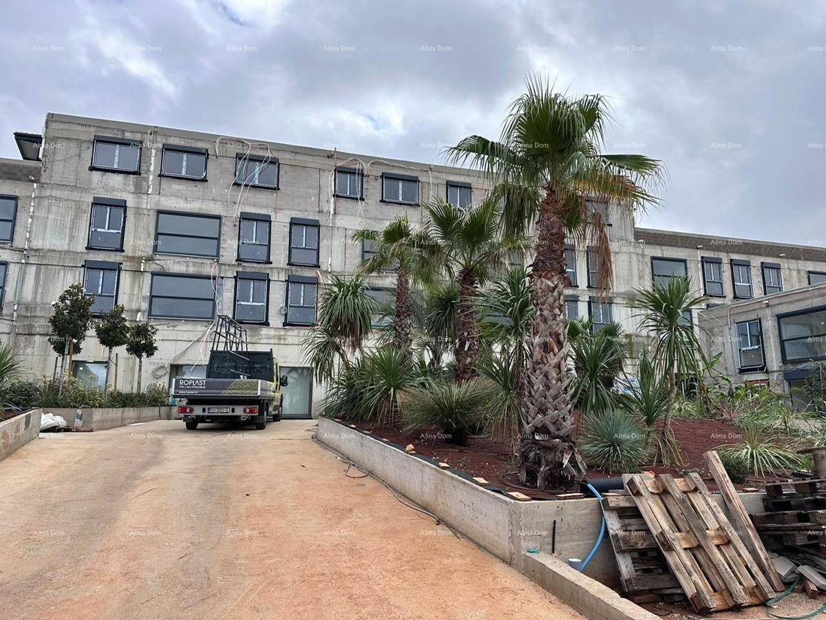 Коммерческая площадь POREČ, 350 €