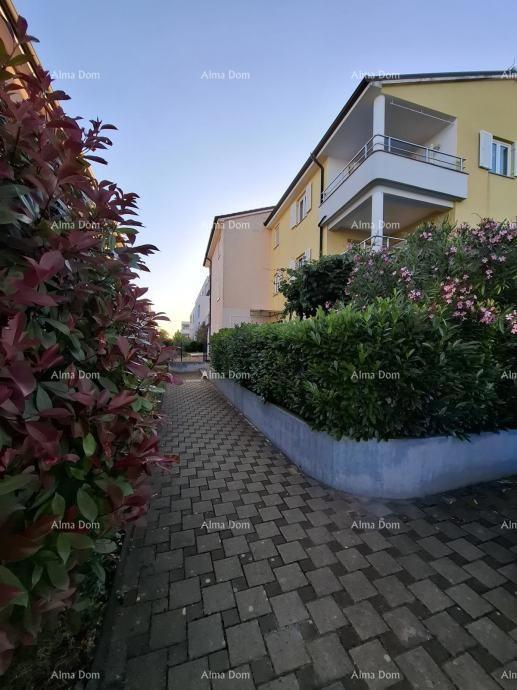 Prodaje se 3-sobni stan, Novigrad