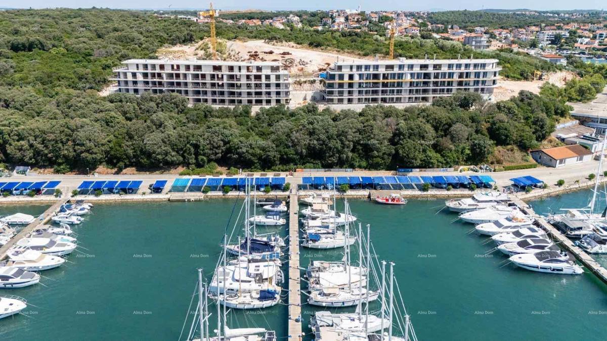 Sale of modern apartments in an exclusive building with a view of the marina, Pula!
