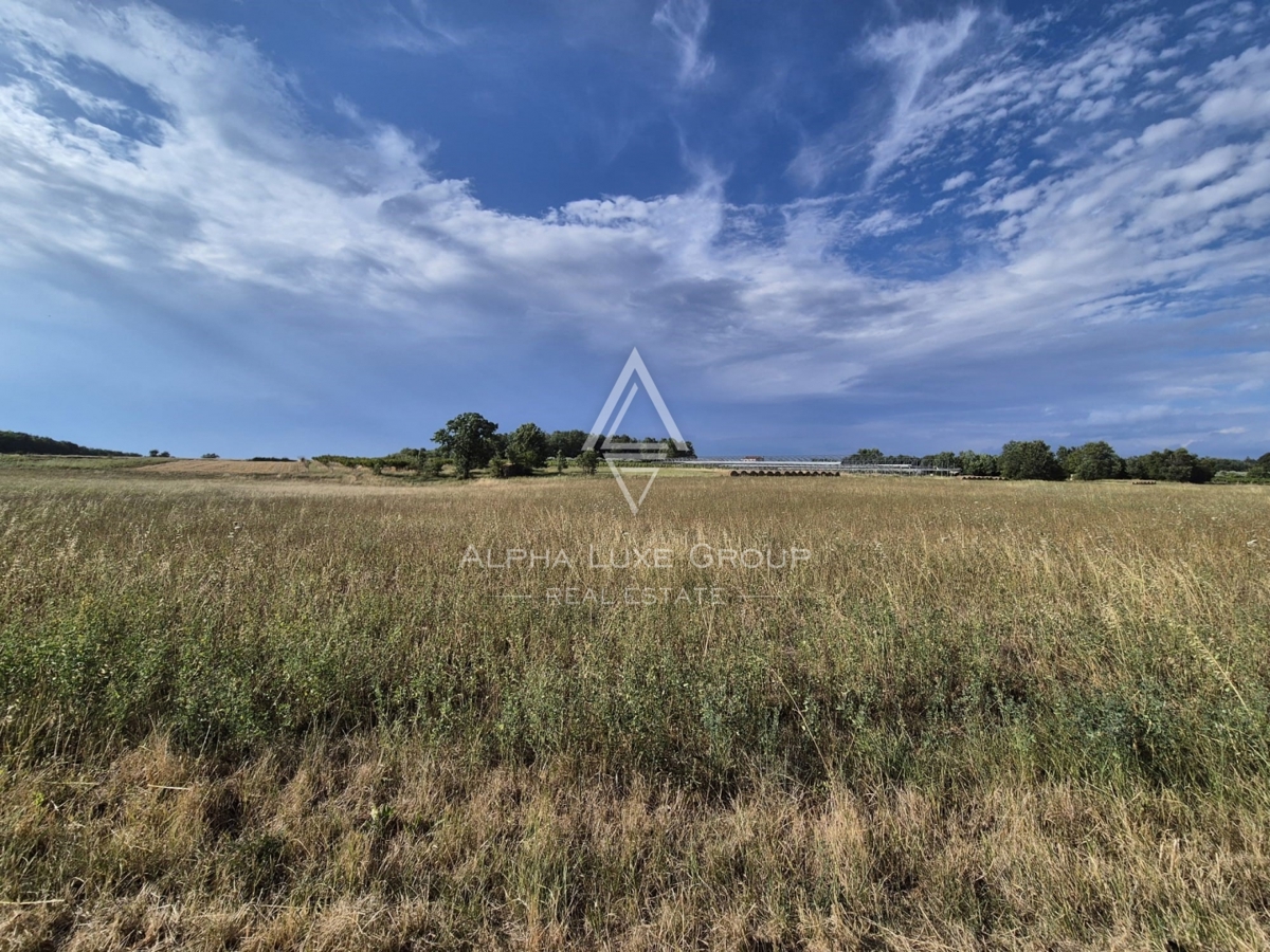 Terreno KAŠTELIR - LABINCI, 156.767 €