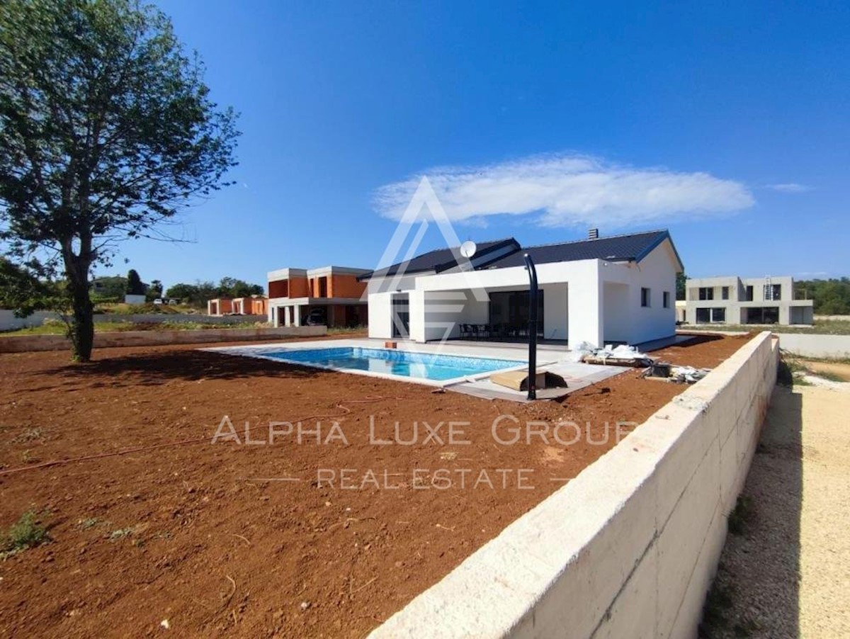 Дома в деревне LABIN 420000EUR ID-884643 ALPHA LUXE GROUP REAL ESTATE