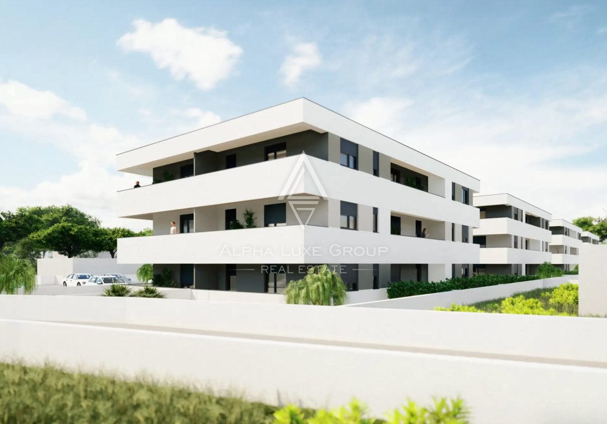 Istra, Pula: Stan u prizemlju s 2 parkirna mjesta