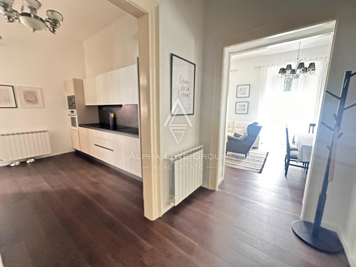 Istria, Pula : Renovated 145 m² apartment in center