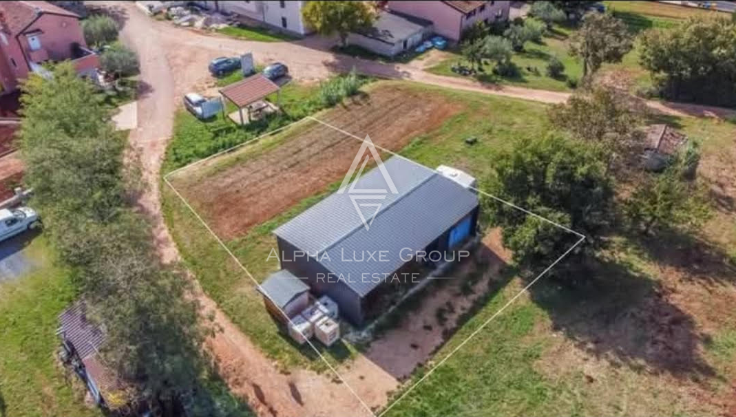 Terreno BRTONIGLA, 135.000 €