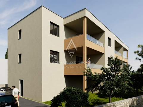 Istra, Poreč: Stan u prizemlju s dvorištem