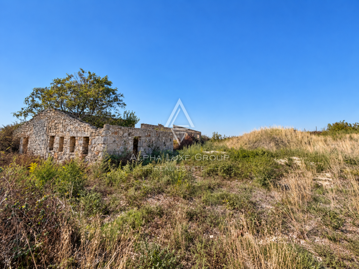 Istrie, Pula : Historické kamenné sídlo u Medulinu – 2