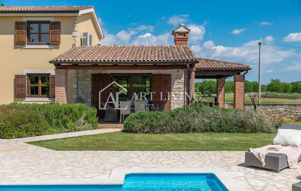 Istrien, Poreč, Umgebung – attraktive Villa mit Swimmingpool in ruhiger Lage inmitten der Natur – 2