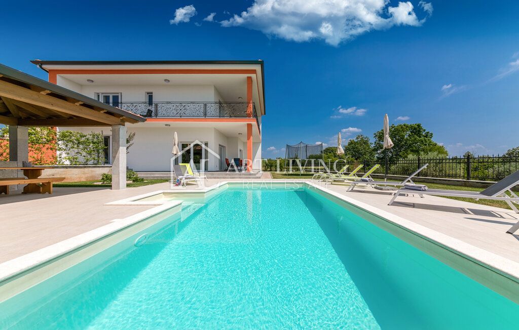 Buje und Umgebung – luxuriöse Villa mit Swimmingpool in ruhiger und schöner Lage – 2
