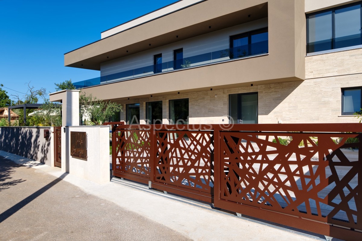 Дом MARČANA, 670.000 €