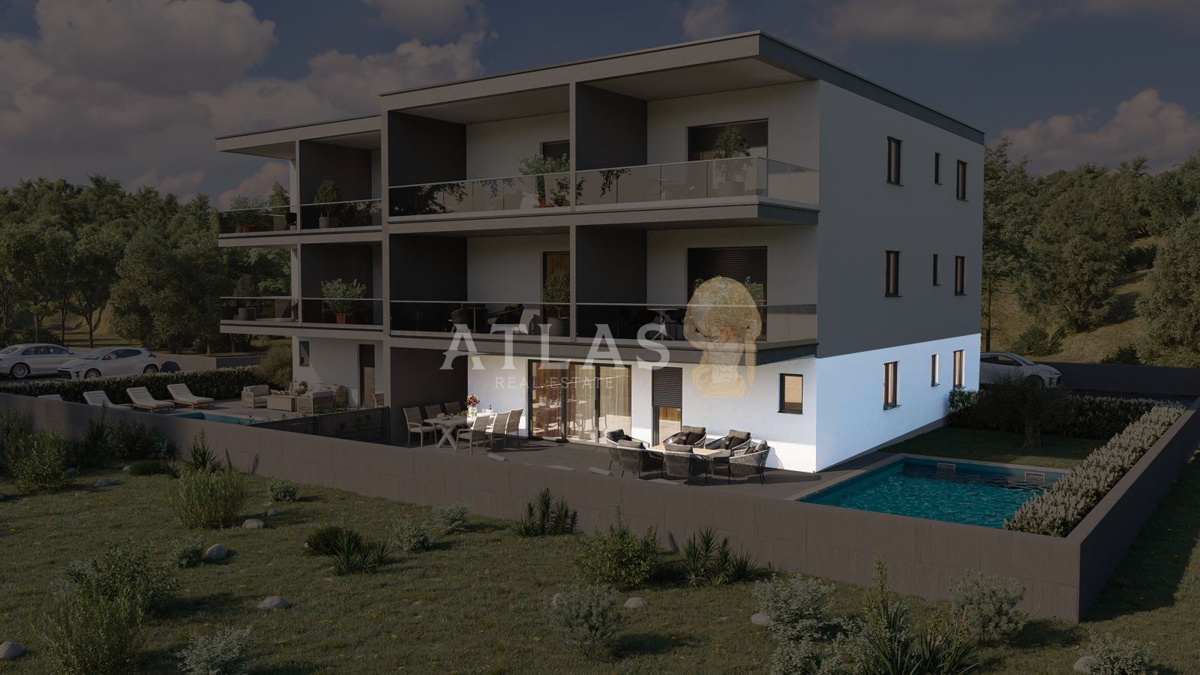 NOVIGRAD – MODERAN STAN S BAZENOM 600 m od mora