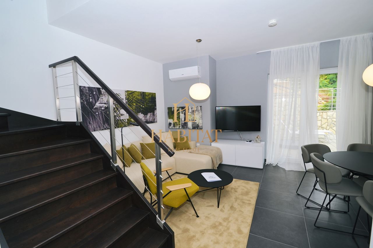 Appartamento LOVRAN, 525.000 €