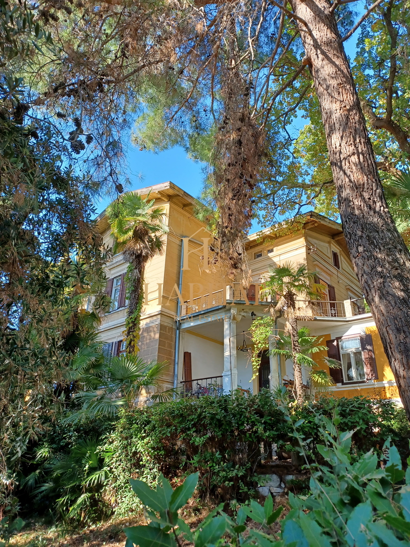 Appartamento OPATIJA, 1.600.000 €