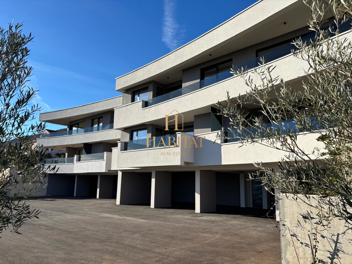 Appartamento LOVRAN, 1.200.000 €