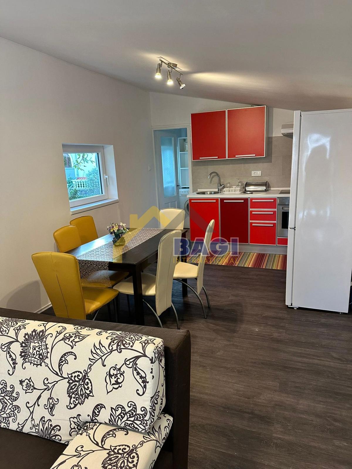 Квартира MATULJI, 250 €